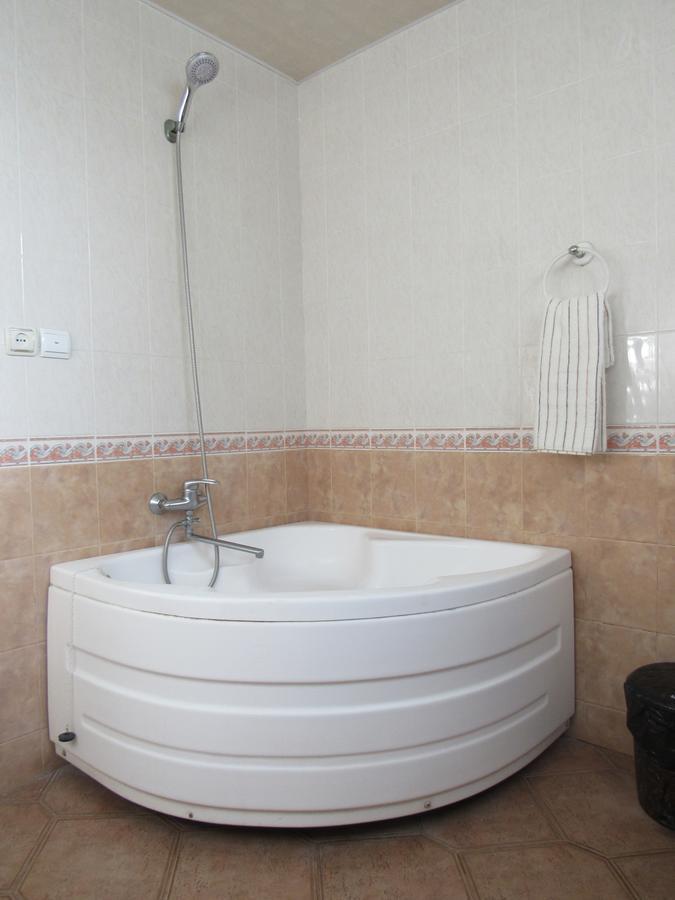 Guest House Levan II Dadiani Zugdidi Zewnętrze zdjęcie